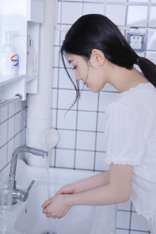 亚洲va